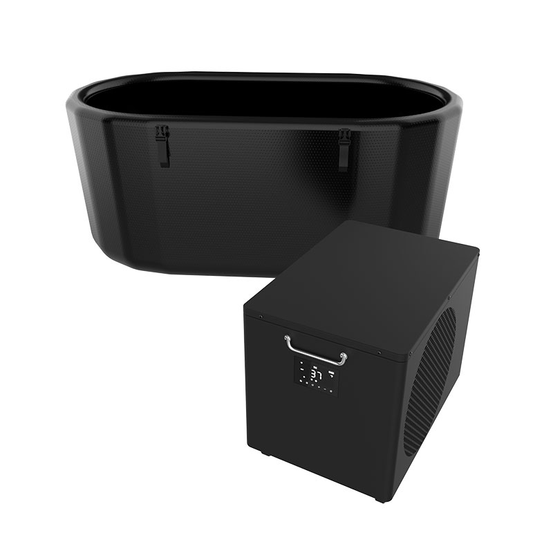 பெரிய குளிர் வீழ்ச்சி குளம் ஊதப்பட்டுள்ளது