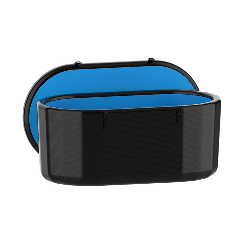 பெரிய குளிர் வீழ்ச்சி குளம் ஊதப்பட்டுள்ளது